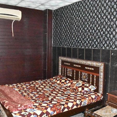 New Taj Palace Hotel Lahore Bagian luar foto
